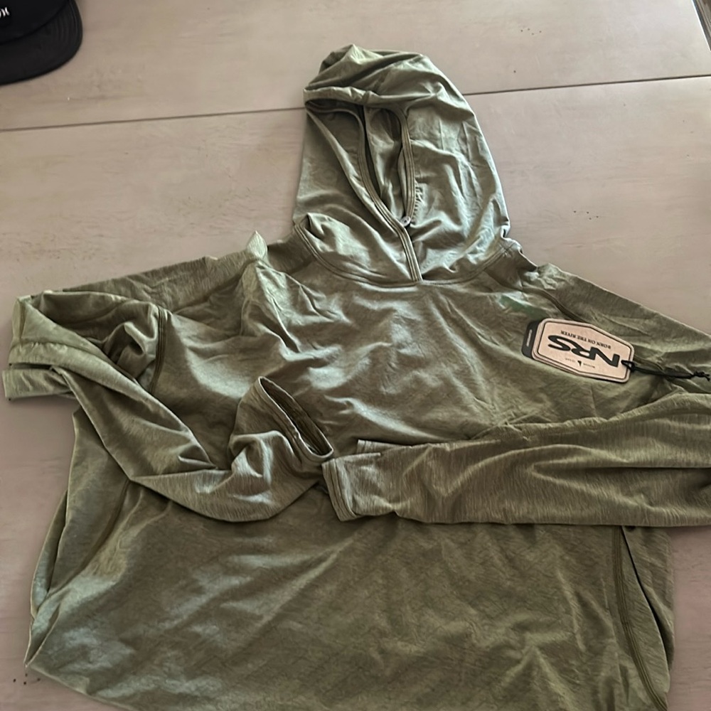 New with tags!! NRS silk weight Sun Hoodie